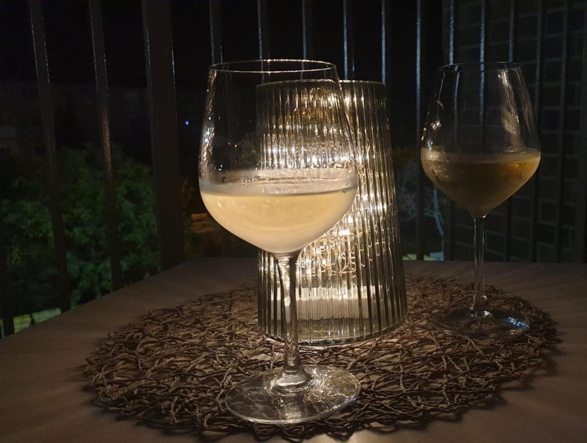 Lavanda Apartment Oradea Eksteriør billede